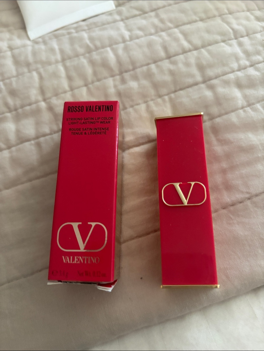 Valentino Rosso Valentino Lipstick Satin 105R Intimate. Brand new in box.